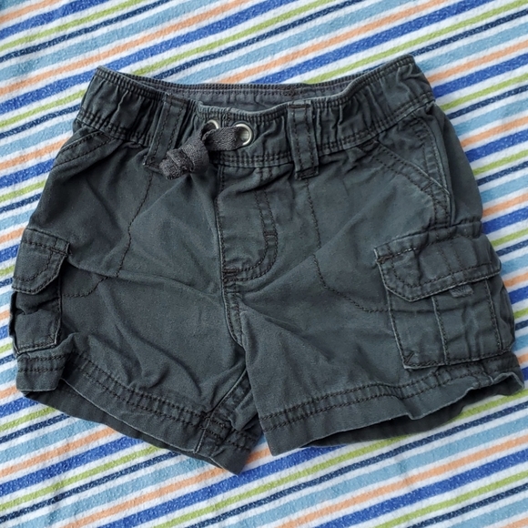 🍭2pr baby boys shorts, size 6mth, tan & dark grey - Picture 2 of 5